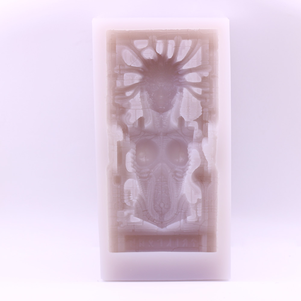 قوالب سيليكون على شكل ملكة فضا - مراجعة Soap Making Queen وسعره