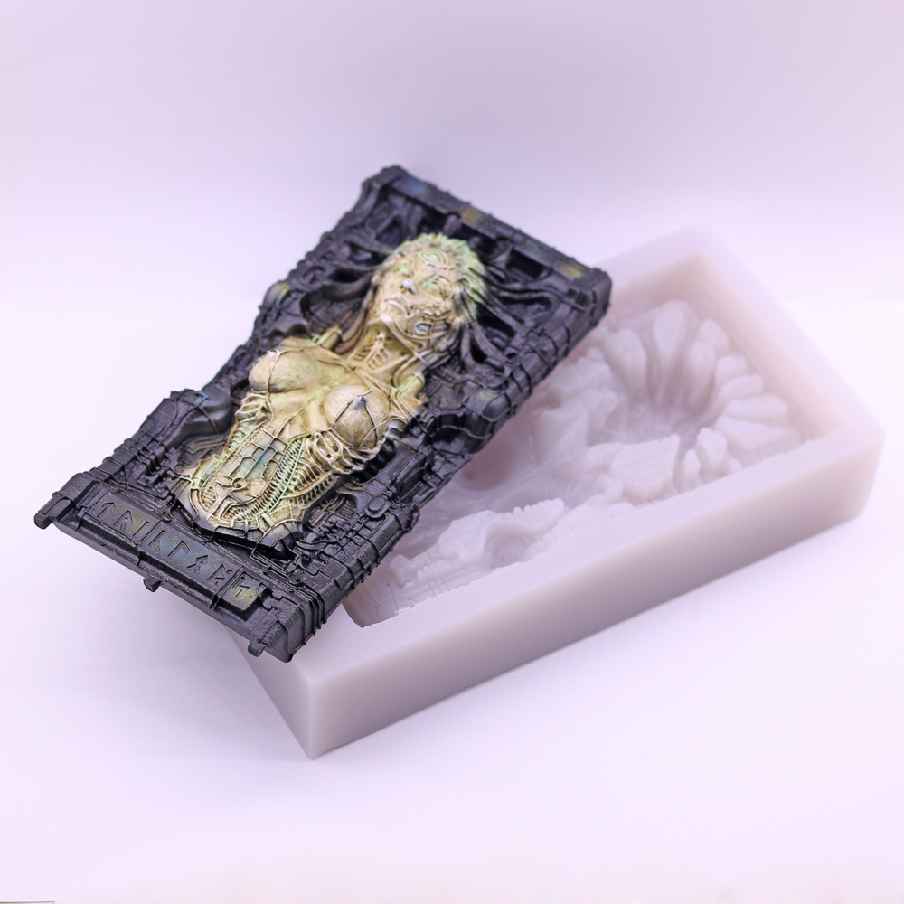 قوالب سيليكون على شكل ملكة فضا - مراجعة Soap Making Queen وسعره